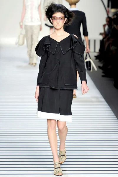 Look 7